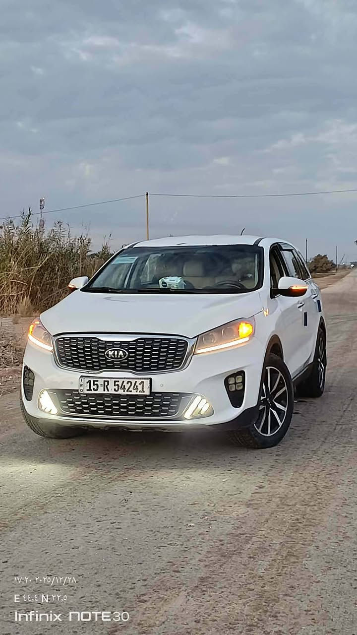 السلام عليكم للبيع كيا سورنتو موديل 2019شكل 2020  فووول مواصفات عدى البصمه والفتحه كشنات جلد وكهرباء شاشه جبيره كامره خلفيه ٥ كامرات سياره جديده مكينه جديده 6سلندر 7راكب تبريد ثلج3قطع رقم انبار  مشروع وطني  غرفه جديده سياره بيه تجيه خفيفه كلش ومصبوغه عام سعرها 163 وبيه مجال مكاني بابل الحله هذا رقمي *********** بيع فقط 🛣️
