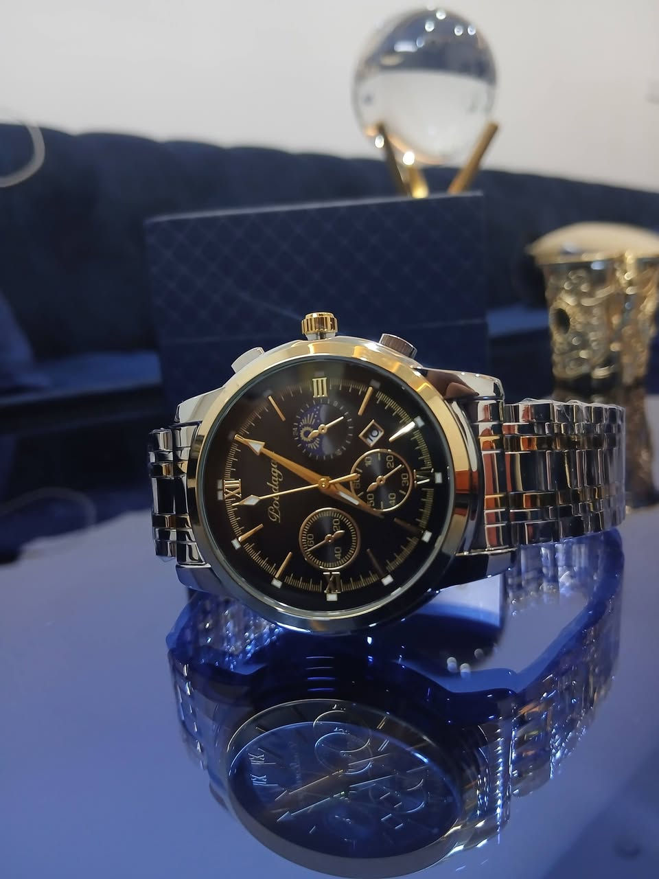 الفخامة والأناقة والجودة.. كلها بساعات ماركة POEDAGAR وبأسعار خيالية! ✨⌚
​ تصميم "الكرونوغراف" الفخم، الذي يجمع بين الدقة والمتانة.

• ​الزجاج: كريستال مقاوم للخدش.
• ​السوار: ستيل (Stainless Steel) مقاوم للصدأ.
• ​المقاومة: مقاومة للماء تحت ضغط 30BAR (للاستخدام اليومي).
​🎨 الألوان المتوفرة:
1️⃣ الميناء الأبيض والذهبي: مع إطار ذهبي وسوار متداخل.
2️⃣ الميناء الأسود والذهبي: مع إطار ذهبي (فخامة كلاسيكية).
3️⃣ اللون الأسود الكامل: لعشاق التميز والأناقة العصرية (Full Black).
​💰 السعر: 28 ألف دينار فقط!! 💰
​🚚 التوصيل: متوفر لجميع محافظات العراق.
​📞 للحجز والاستفسار:
• ​راسلنا على الخاص .
• ​أو تواصل معنا عبر الواتساب.
​الكمية محدودة.. سارع بالحجز الآن!


**إذا كنت صاحب هذا الإعلان وتريد حذفه لأي سبب، رجاءا أرسل رسالة إلى الدعم الفني**