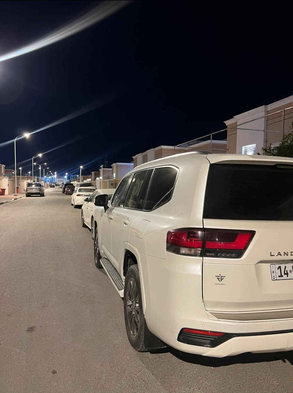 لاندكروز وكاله ساز موديل ٢٢ رقم بصرة
مواصفات وكاله ساز معروفه ( شاشه تطبيق ومقاعد جلد اصلي وتبريد بالمقاعد ) 

تنفس طبيعي بدون تيربو مكينه ٤ الاف .  

مغلفه ppf والتايرات جدد ،  

العداد ٨٤ الف 

مكفوله من الصبغ والحادث بيها باردين بسيطات بالمدكر الامامي الايمن عكس السايق  والباب الخلفي جهة السائق 

السياره مكانها بالبصرة ورقمها بصرة بأسمي 

السعر ٦٢٠ بيها شوي مجال للجيه فقط

 

للاستفسار الاتصال ***********
