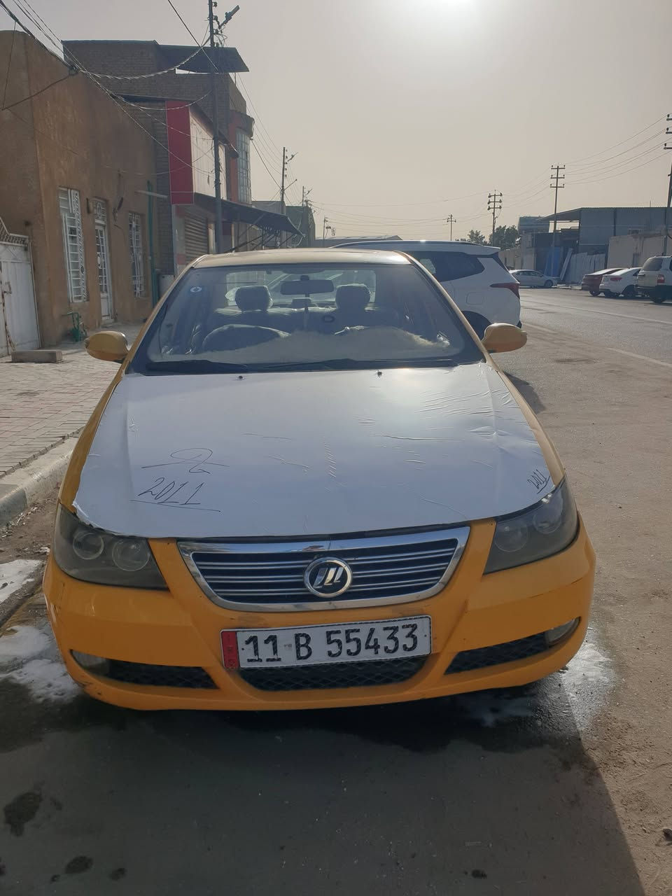 السلام عليكم ليفان صيني محرك كورله 1800محرك لا تبخير لا تنقيص السياره ما ناقصهه اي شي مديل 11 مصفر هيئه غرمات سنويه بسمي تحويل ثان يوم السعر 38وبيهه مجال الشراي مكلف بل نشر الرقم ***********
