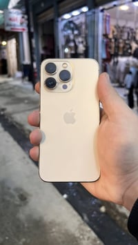 ايفون 13 برو ذاكرة128 (دبل سيم)  بطارية 81(مالشركةلابمدله ولا مصعدة)  ...