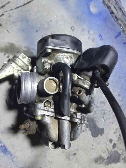 سلام عليكم غراض اصلية مكاني بغداد حي الجامعة رقم ***********
