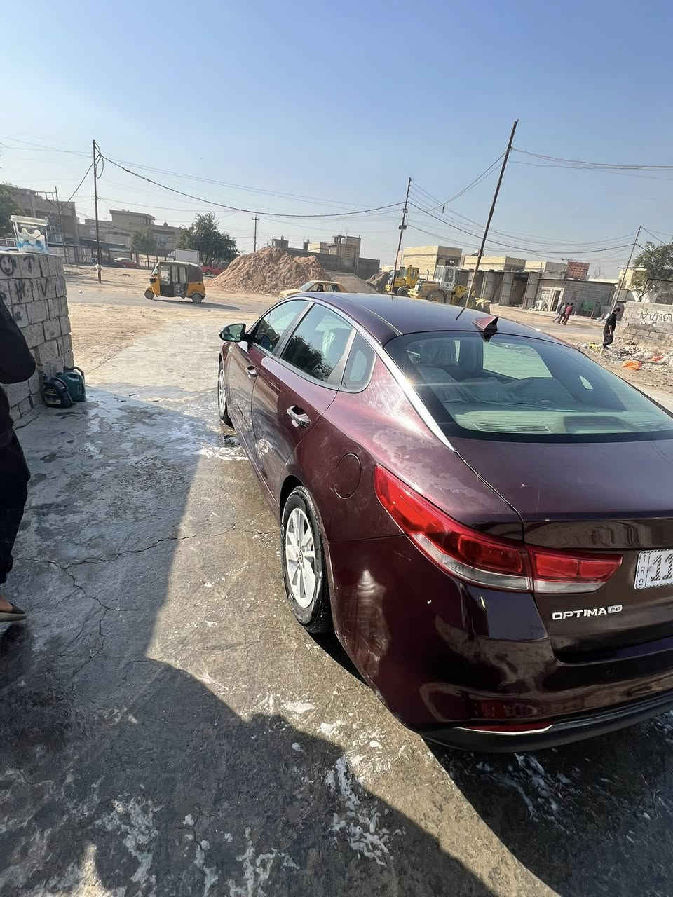 السلام عليكم اوبتيما 2018 حادثهة جاملغ خلفي وبيهة بارد جاملغ ايسر امامي وشوية من  البنيد مكينة 2400 نص فول شاشة جبيرة 3انضمة ايكو وعادي وسبورت السعر 135 مكاني بغداد رقمي للتواصل ***********
