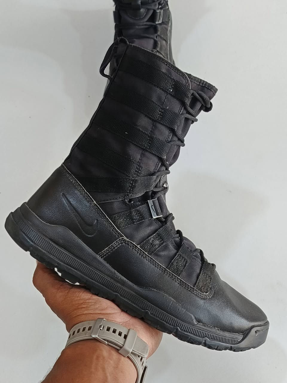 بسطال نايك اصلي اورجنال
▪️قياس 42---26.5 cm طول القدم 
👟 طبي وزن خفيف مريح القدم 
☎ واتساب ***********☎
🚗 توصيل كافة محافظات العراق 🚗

