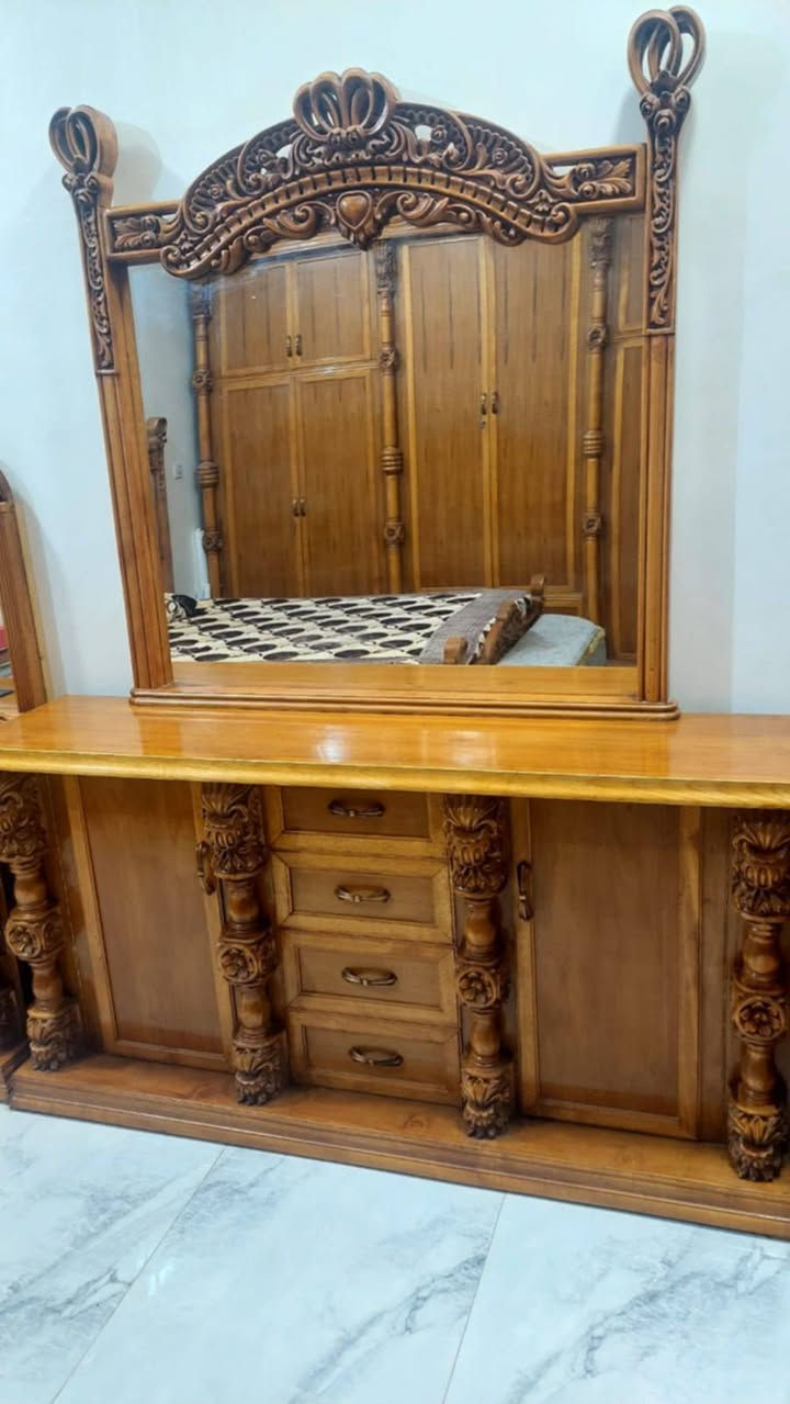 السلام عليكم عندي غرفه عراقية درجة اولى خشب صاج والأطراف كله خشب زان نضافة 100٪استخدام مصار خمس اشهر اشتريته ب٤ملايين واريدهه مليونين ونص وبيه مجال مكان بغداد الدوره  للاستفسار اكثر


**إذا كنت صاحب هذا الإعلان وتريد حذفه لأي سبب، رجاءا أرسل رسالة إلى الدعم الفني**