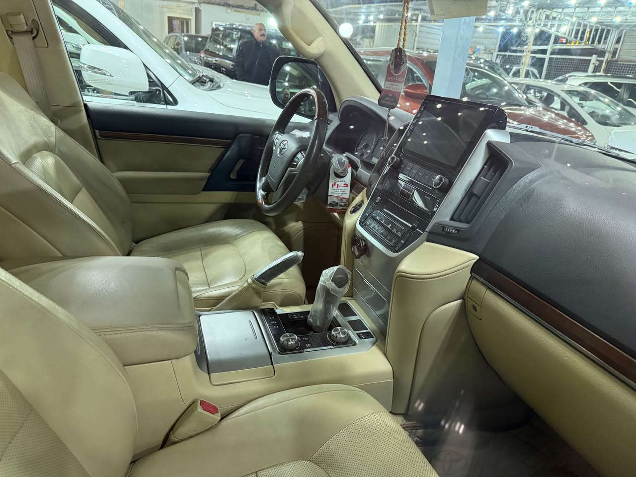 السلام عليكم عندي لاندكروز 2017 8 سلندر باسمي ماشية 95 الف وكالة فطيم جلد بصمة فتحة سقف كراسي كهرباء 8 ايرباك السعر 47800 السعر 47800 للاتصال *********** بغداد, العراق
