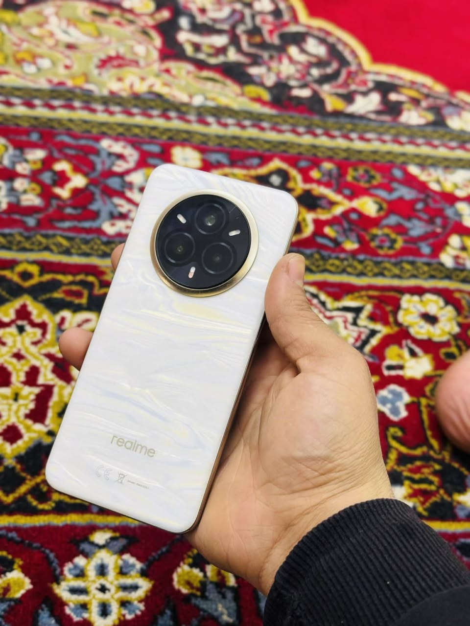 ريلمي 14 برو بلس
ذاكره 512 و رام 12
الجهاز نظيف بس بي شخوط خفيفه بالشاشه 
ما مفتوح و غراضو كامله 
السعر 430 وبي مجال حك الجيه
***********
***********
