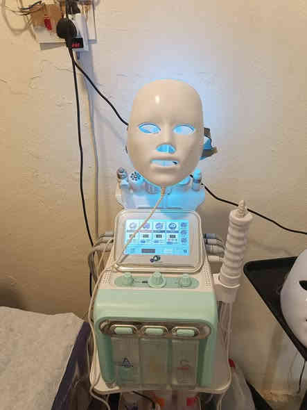 جهاز ال هايدروفيشنل 8في1 مديل حديث نضافه 100٪100 للبيع للاستفسار ***********
