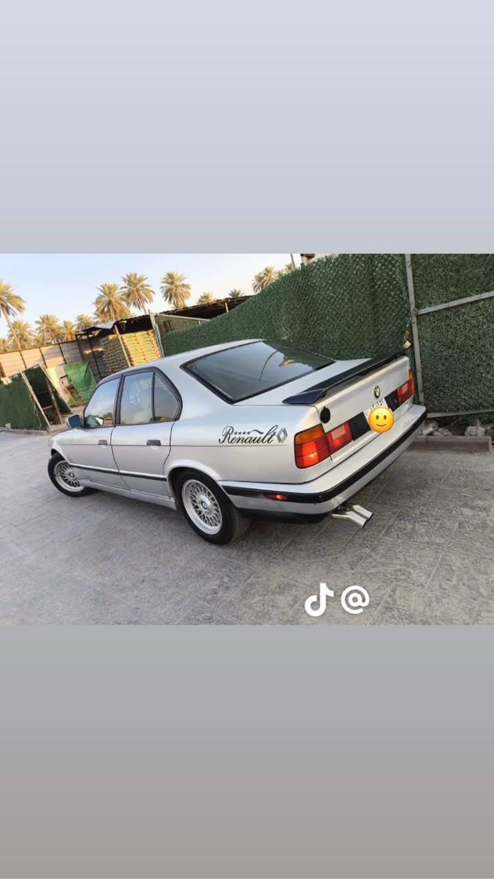 بي ام دبليو 525اصل520 محرك كير525نضيفه السياره بلاديه محرك فانوس مسكر دبريد المحرك مظبوط ويل خليه داخل جلد تدفئة تبريد جديد كهربائية كله شغال سعره58وبيه مجال مكان نجف رقم صاحب السيارة ***********رقم دولي انكليزي بسمي
