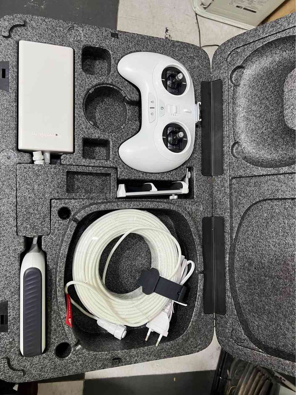 درۆنی ژێر ئاو ۳٠ مەتر دەچێتە ژێر ئاو بۆ خەواسو زۆر شتیکەش بەکار دێت فول فول دیقەیە کامل شتی خۆی لەگەڵە نوێە یشی پێ نەکراوە سەعری کۆتای ٤٠٠ هەزارە Singapore


**إذا كنت صاحب هذا الإعلان وتريد حذفه لأي سبب، رجاءا أرسل رسالة إلى الدعم الفني**