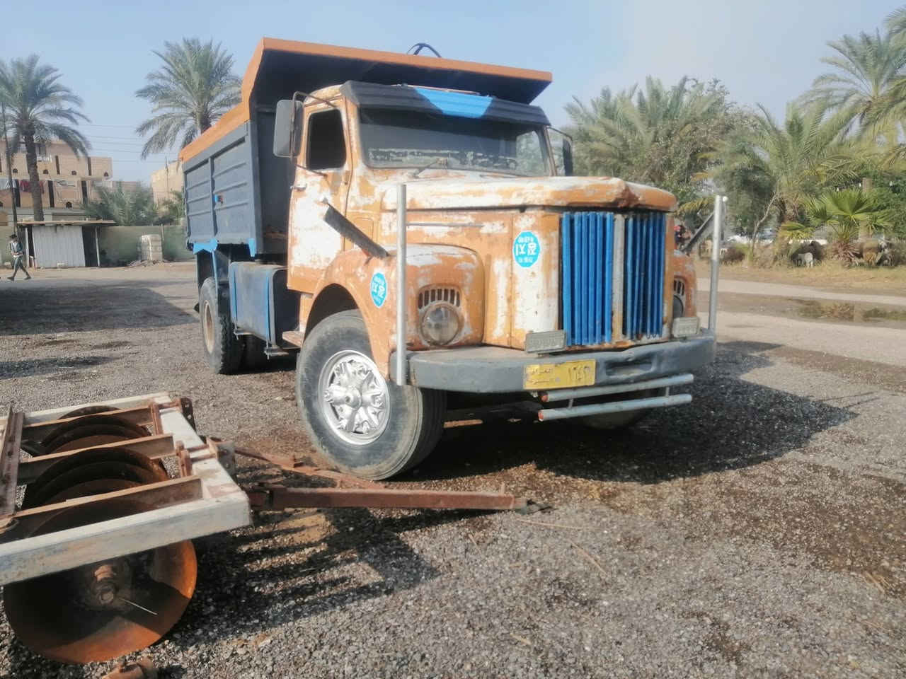 للبيع اسكانية ١١١ رقم بصرة الشراي يتصل ***********
