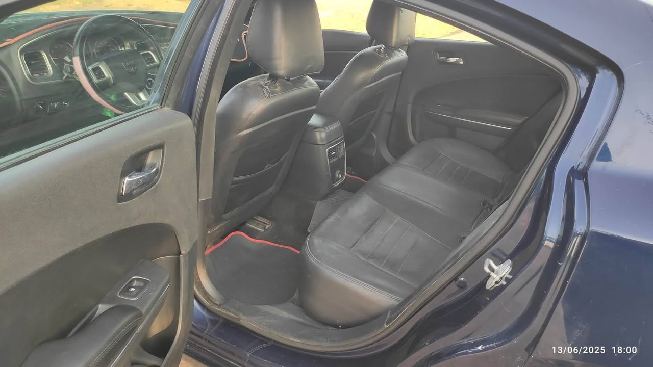 السلام عليكم سياره جارجر م 13 للبيع حادثه البنيد والبدنه شادله مكينه وكير كله جديد  سياره مامشتغله خط السعر 140 وبيه مجال قليل محافظه ميسان ***********
