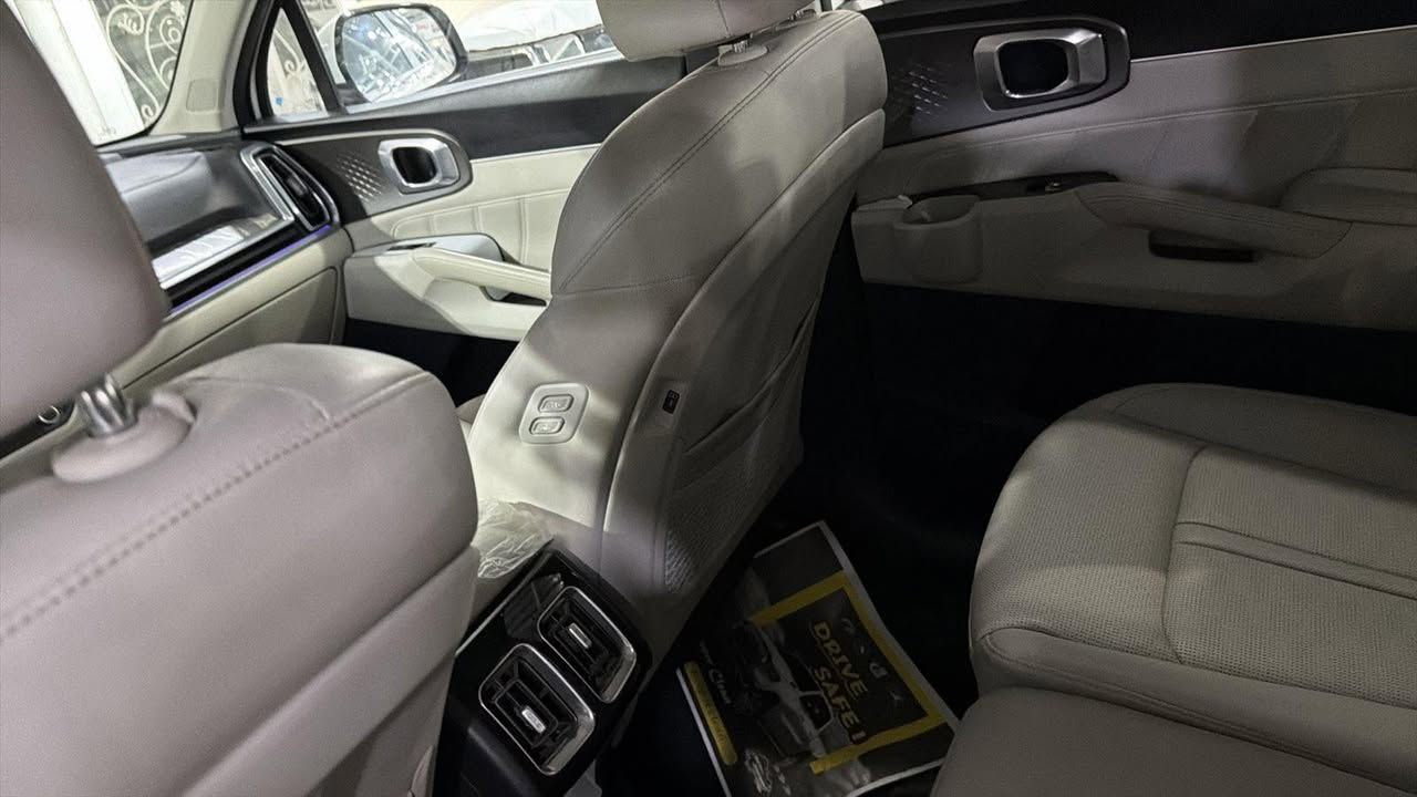 السلام عليكم كيا سورنتو2024 ضمان الشركة الدولية فول مواصفات فور اكس السعر 330$ 
للاستفسار ***********
