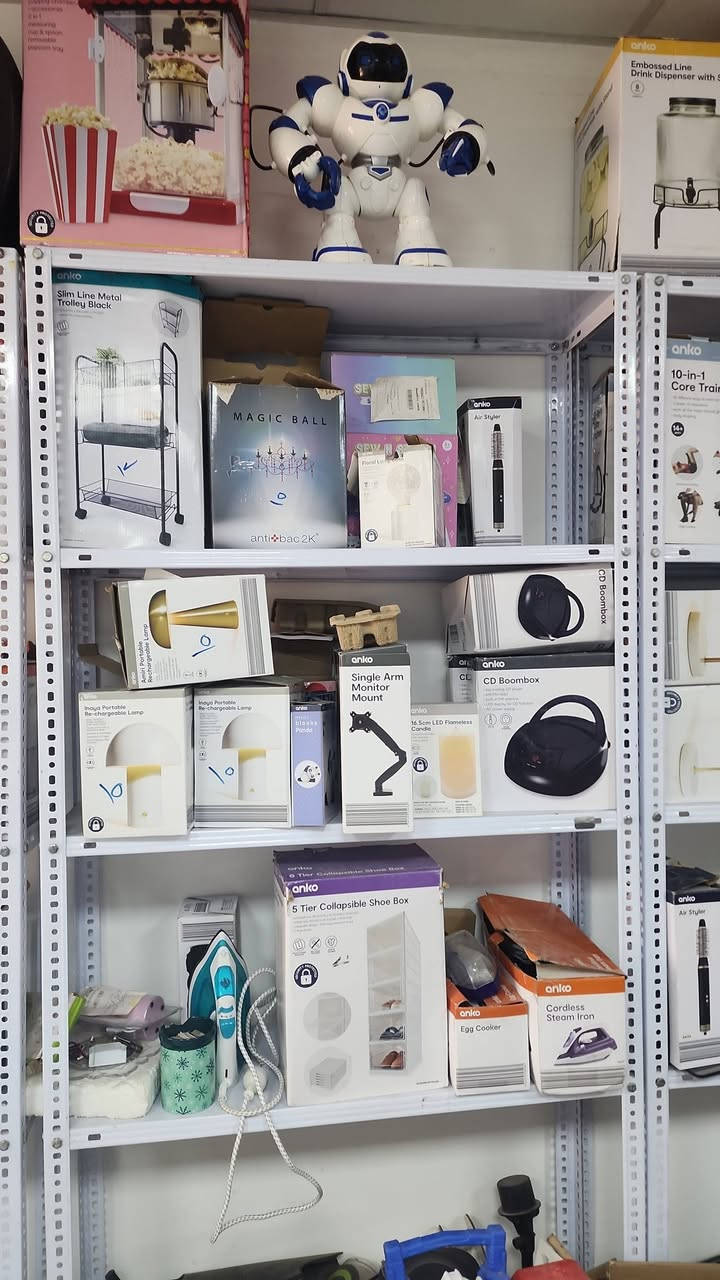 السلام عليكم عندي بضاعه ماركه انكو تصفيه مخزن بيع جمله سعر كيلو 5000 للاستفسار الاتصال على رقم 
***********
