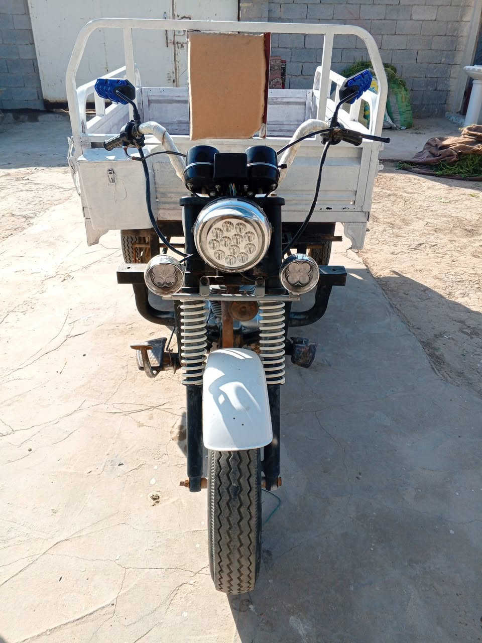 ستوته للبيع. بيها سنويه اصوليه. بس ابيع كلك اطيك سنويه وياها. واتكفلك عشائر. السعر 750. وبيها مجال بسيط مكاني دوايه شراي يتصل ***********
