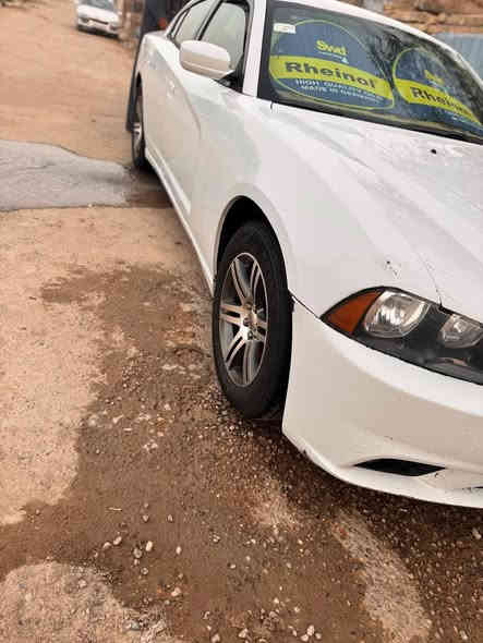 سلام عليكم جارجر 2012 بسمي تحويل ثاني يوم سياره جديده متعوب عليهه حادث جاملغ وبنيد  
بارد بالبيبان بارد بل هلال جاملغ الخلفي كير مكينه اكسل حداديه جديد مكينه 2017 مكاني بغداد 145وبيه مجال كلش قليل 
ه*********** مكلف بل نشر
