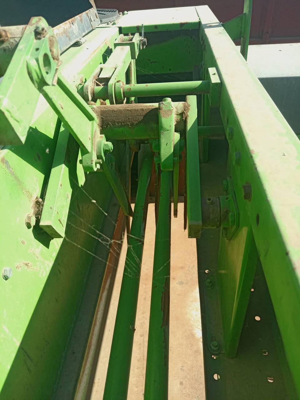 سلام عليكم البيع كابسه حجم 555 موديل ٢٠١٦ جاهزه الشغل رقم هاتف ***********َ كورك *********** سعر ٥ملاين وربع وبيه مجال الشراي
