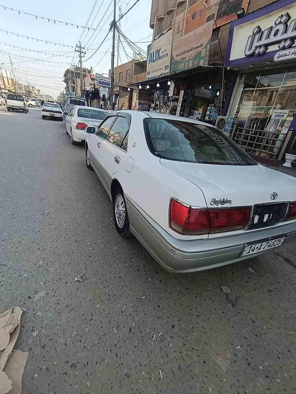 السلام وعليكم. ملكه تسجيل جديد رقم انكليزي بصره مديل 2001السياره فول عده الفتحه اربع دكم الثلاجه شغاله التبريد الخلفي شغال البرده الخلفيه شغاله السياره نضيفه بعمنا الكلمه وتجي وأتشوف المكينه الديفور الجبير صاحب السنويه قريب علينا كلشي شغال شاشه تبريد   فقط كصه قماره السعر120 بيها  مجال حك الجيه ***********.        ***********
