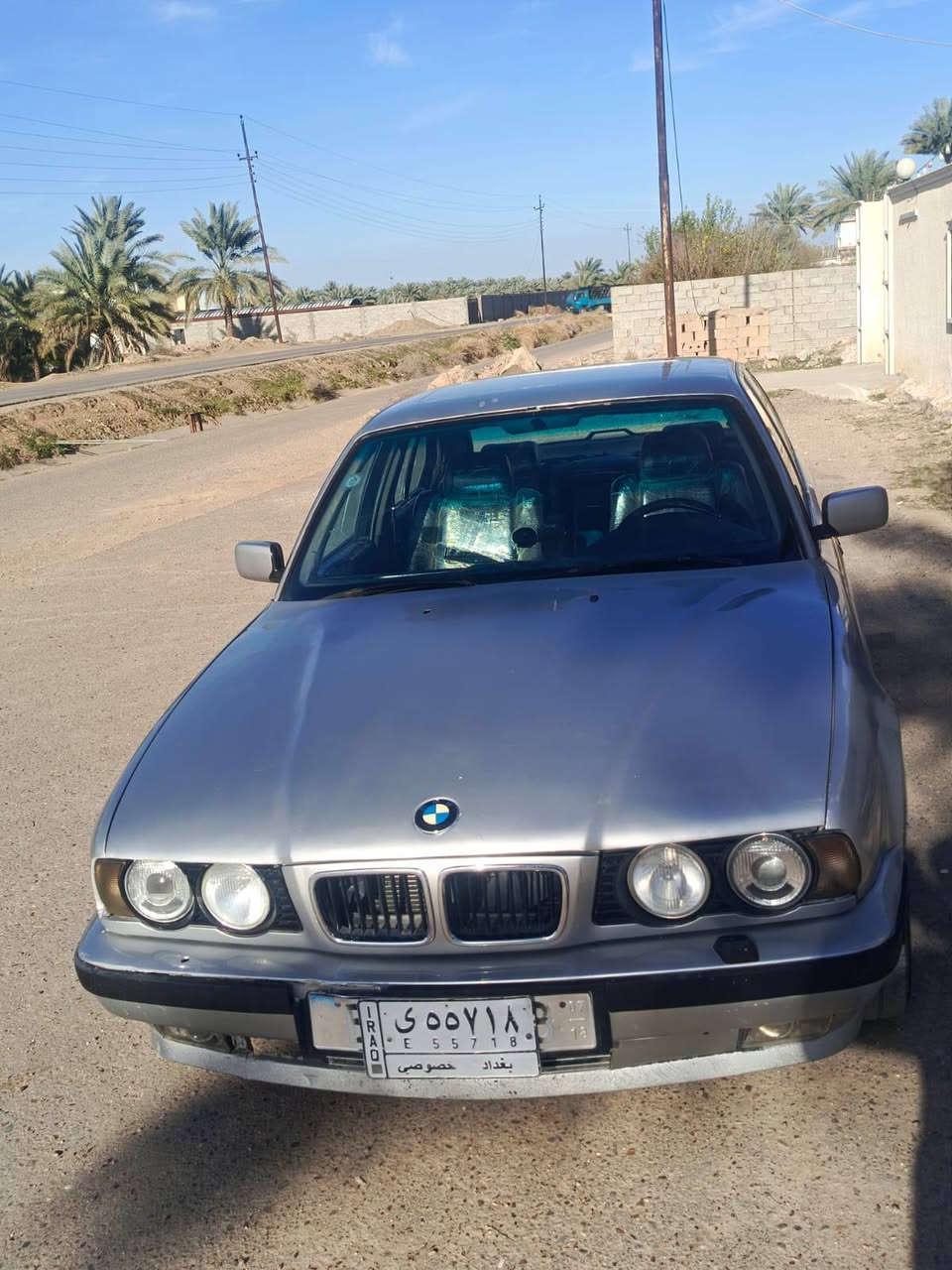 bm موديل 1990 
باسمي سنويه 2028
حجم 535
السياره تنته والكير ومحرك كلش نضيفات كهربائيات كاملة 
 السيارة مصبوغة عام
سعر 50 $$
لتواصل ***********
