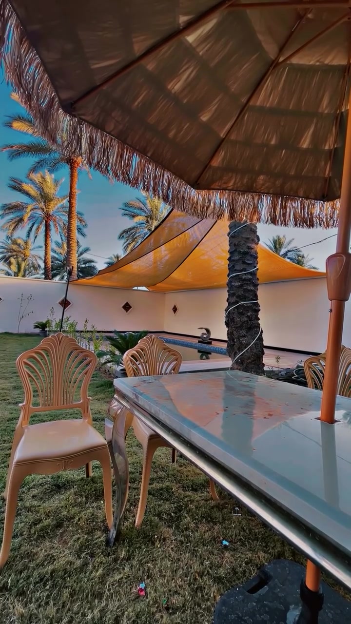 *_📌 مزرعة  ريف اهلنة 🏡🏝️
متعتك و راحتك بمكان واحد 😊_*

ودك تغير جو مع العائلة أو الأصدقاء؟ مزرعة توفرلك كل وسائل الراحة والترفيه بمكان واحد وبأجواء خيالية بين النخل والمساحات الخضراء.

*🔥 مميزات المزرعة:*

🔹 مسبح كـبير ونظيف 🏊🏻  

🔹 2 غرف نوم + صالة كبيرة مكيفة بالكامل 🏘️  

🔹ومطبخ جاهزأ

🔹 مطبخ داخلي مجهز + مطبخ خارجي للشوي 🥘  

🔹 شواية سمك مع كافة ملحقاتها 🍖🍗🍢  

      متوفرة العاب ترفيهية 

       فيشة . منضدة . طائرة 

       وموثقة بتطبيق اجرلي ايضاً  

🔹 كهرباء 24 ساعة بدون انقطاع 🚨💡📺

*📍 الموقع😗 بغداد - الدورة البوعيثة - 

*📞 للحجز والاستفسار وتساب 

***********

احجز الآن واستمتع بأحلى الأوقات مع اللي تحبهم 💚

#سفرات_عائلية

#مزرعة

#شاليهات
