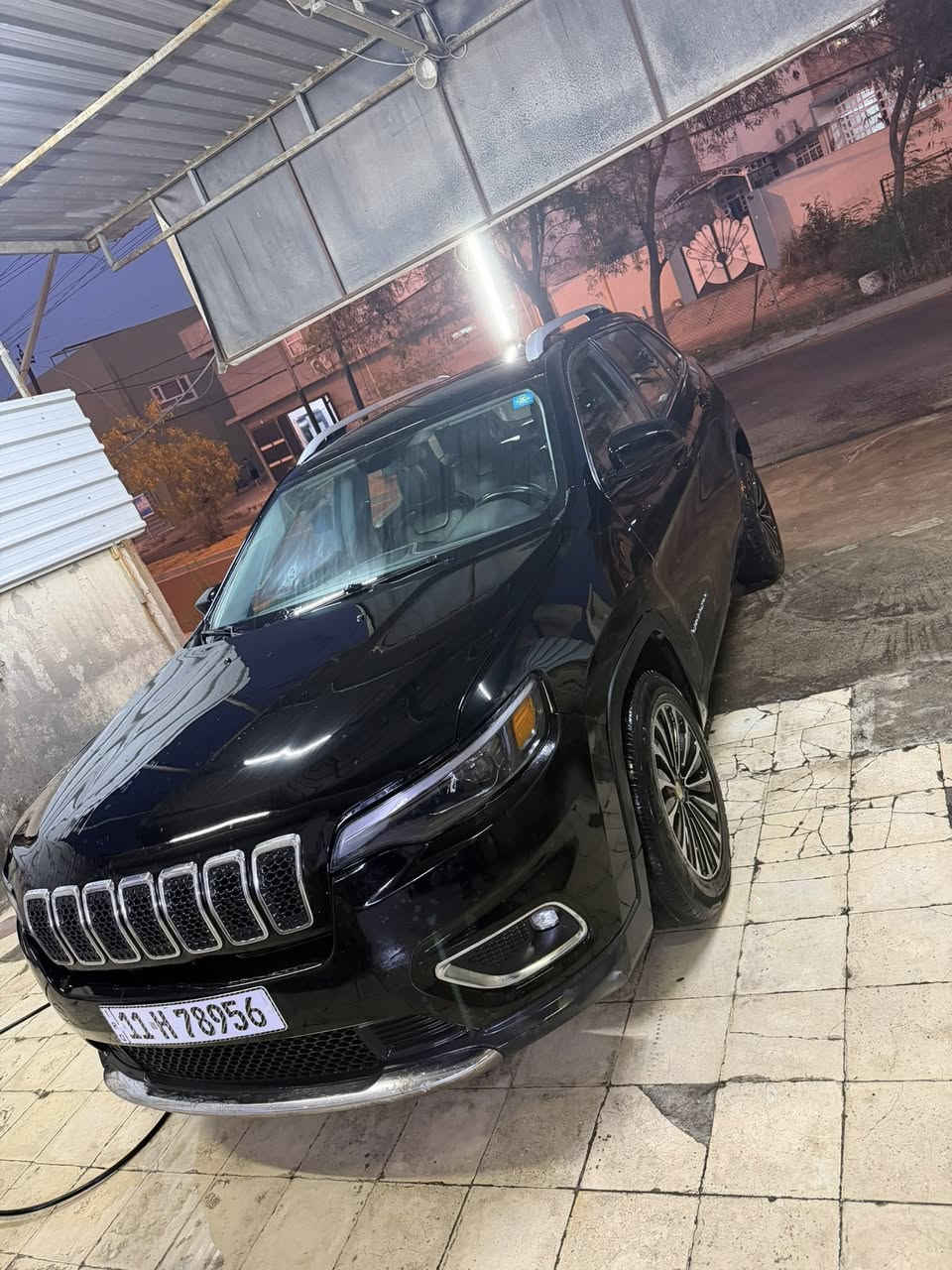 جيب شيروكي بزون 2019  5قطع صبغ السعر88 
***********
