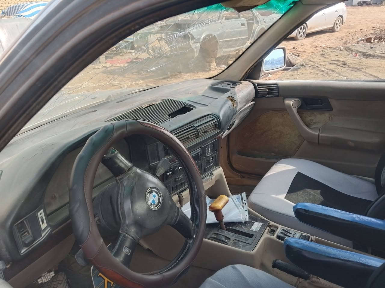 اسلام عليكم البيع ماكينة وكير كفالة السعر 25,بيه مجال عنوان واسط رقم بغداد موازي شرط التحويل رقم الهاتف***********
