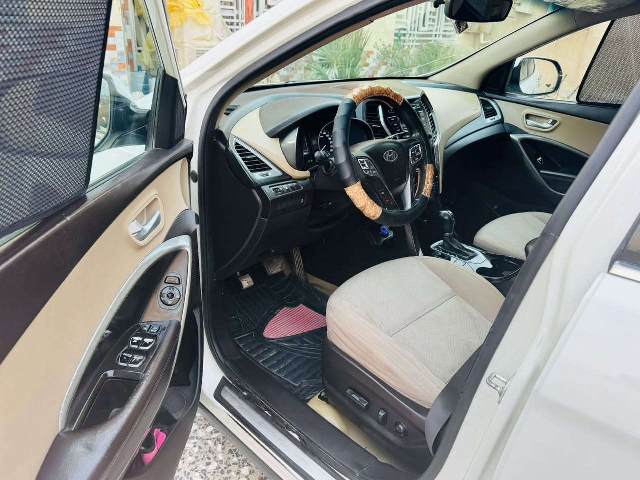 سلام عليكم
سنتافي مديل 16 خليجي رقم أربيل الجديد الدولي 
محرك 6 سلندر مكفوله من الضربه و الصبغ و التبديل 
السياره 7 راكب داخل بيجي 
مكان السياره النجف الرقم ***********
السعر 173 و بيه مجال فقط بيع اعتذر عن المراوس
