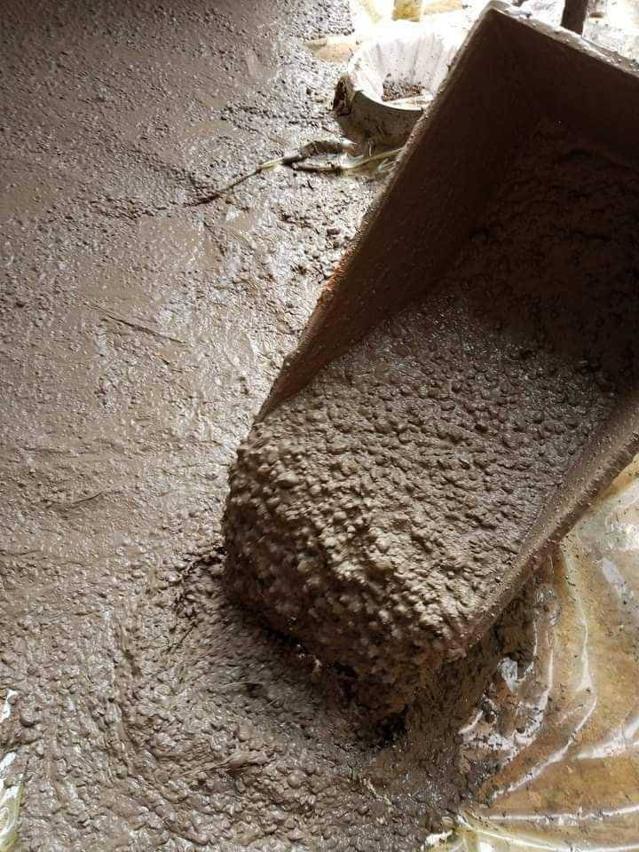 السلام عليكم توجد خباطه صب لكافت الارضيات للاتصال ***********
