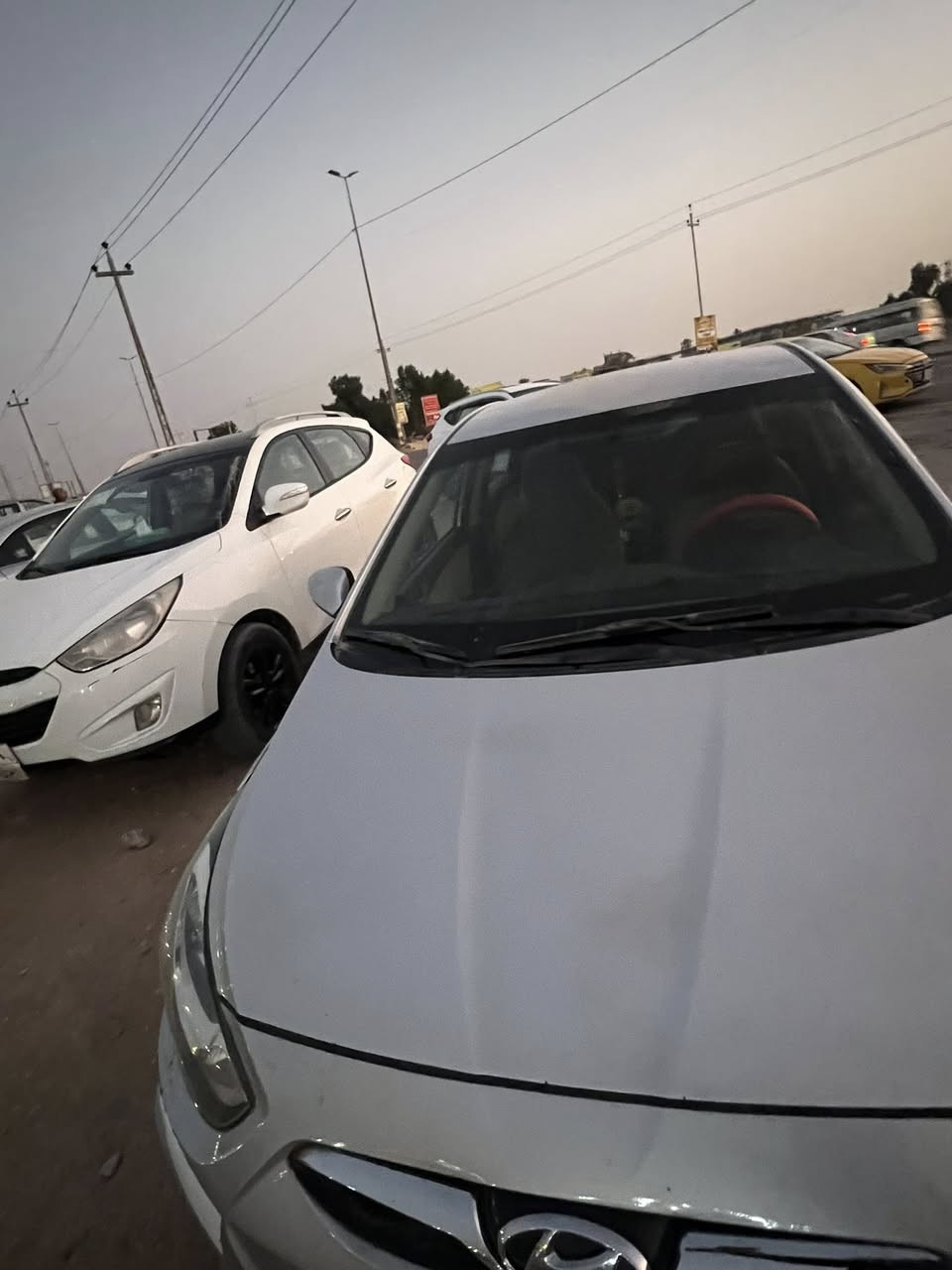 السلام عليكم اكسنت محرك 1400 تخم تاير جديد ويل كب شاشة مع كامرة دوارة والسياره حلوه ونظيفه كلش محرك كير حدادية فول بيها باردات بيها تكحيلات. بسيطه اعتبرها حزام. سعر 78 وبيها مجال رقم  نجف مداور ثاني يوم  اذا مو شراي لا تراسل ولا تخابر ***********
