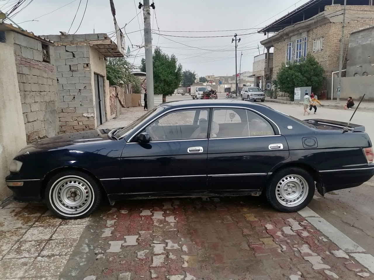 تويوتا كراون 2000 اللون نيلي فصل رقم بصرة سنوية 2026/9
مكفولة من العيب الشرعي الأصوليات والكص والنقل
جاهزة تبريد حداده حلوه تاير سستم سماعات مع دمام 
شاشة وكامرة خلفية غرفتها حلوه 
مكان ميسان العمارة/ مراوس او بيع 50$ مع المجال 
***********
