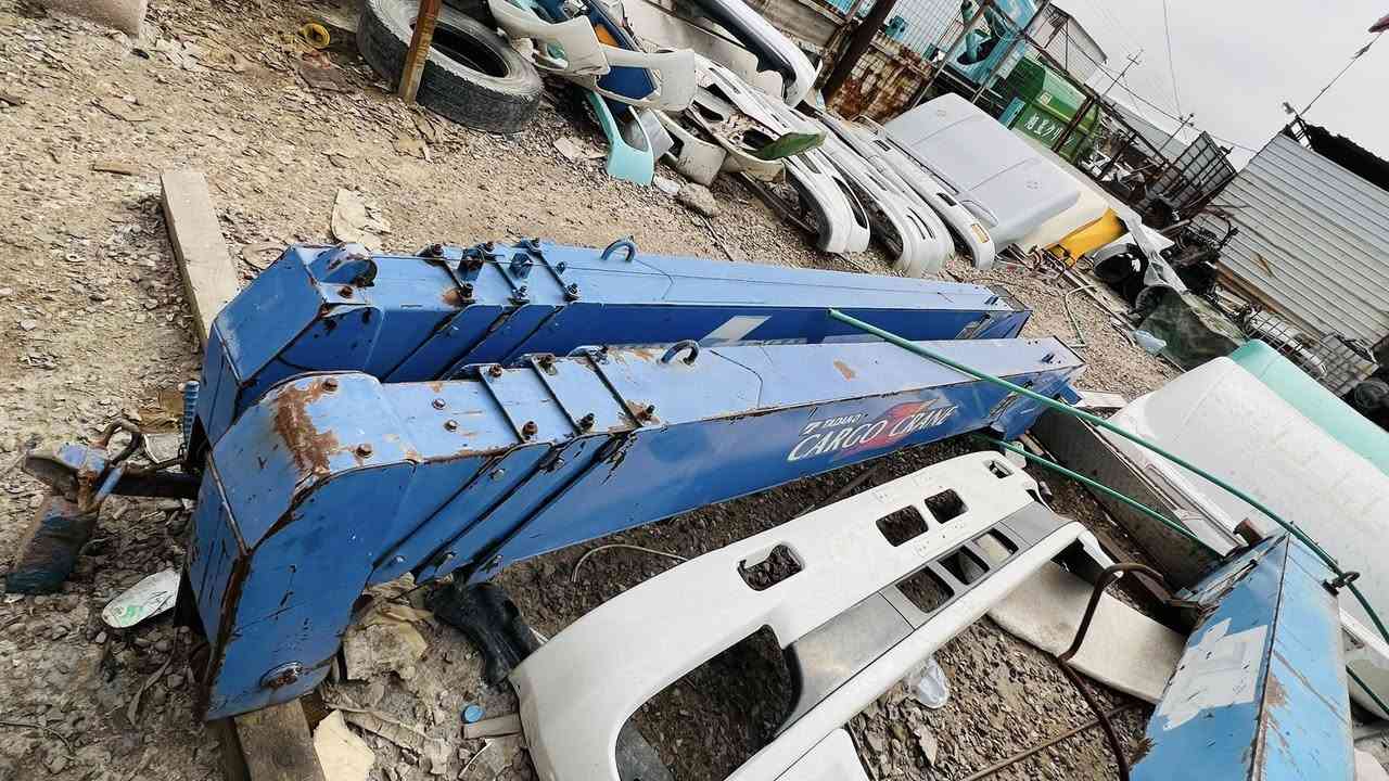 وصول كرينات حاويه وارد يابان 
كاركو عدل 3 سلاتات 
و اف اكس 3 سلاتات مخالف 
مكاني البصره صناعيه حمدان 
***********
