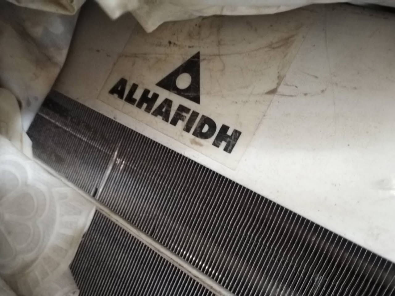 مكيف للبيع طنين نوع حافظ ماعرف عاطل سبب كهرباء ابيع كوم حديد هل موجود نهايته 125 تواصل على رقم *********** مكان بغداد رجاءا سعر مابي مجال قفل بدون أي عمله
