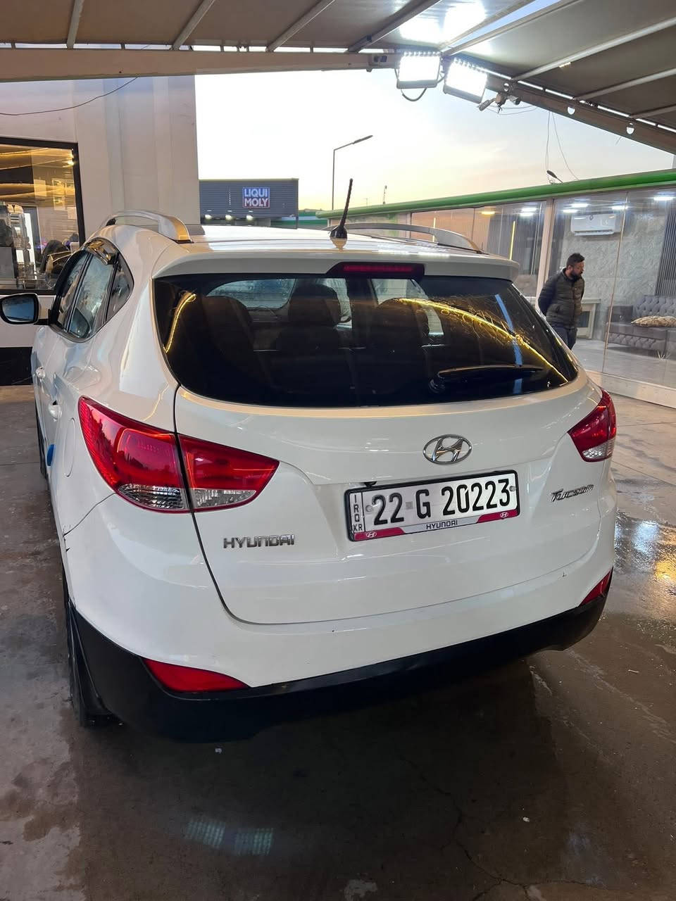 السلام عليكم
للبيع  
توكسن خليجي 2012 
السعر 145 مجال بسيط ج
صبغ فقط شبر اسفل باب النفر
محرك حجم 24
محرك كير تبريد طخم شرط 
موصفات 
شاشه ايباد كامره خلفيه 
تحكمات استيرن 
اشاير بالمري
ويلكب 

سياره جاهزه من كل نواحي طخم تايرات جديد 
رقم اربيل جديد هزه جديده سنويه جديده شرط التحويل 
مكان سياره موصل 
***********
***********
— في ‏‏الموصل‏‏.
