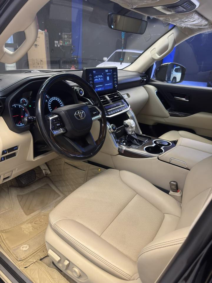 لاندكروز ٢٠٢٢
ساز  ماشية ٨٠ الف 
مكفولة مغلفة  
بأسمي رقم بغداد 
السعر ٦٣ ونص 
***********
