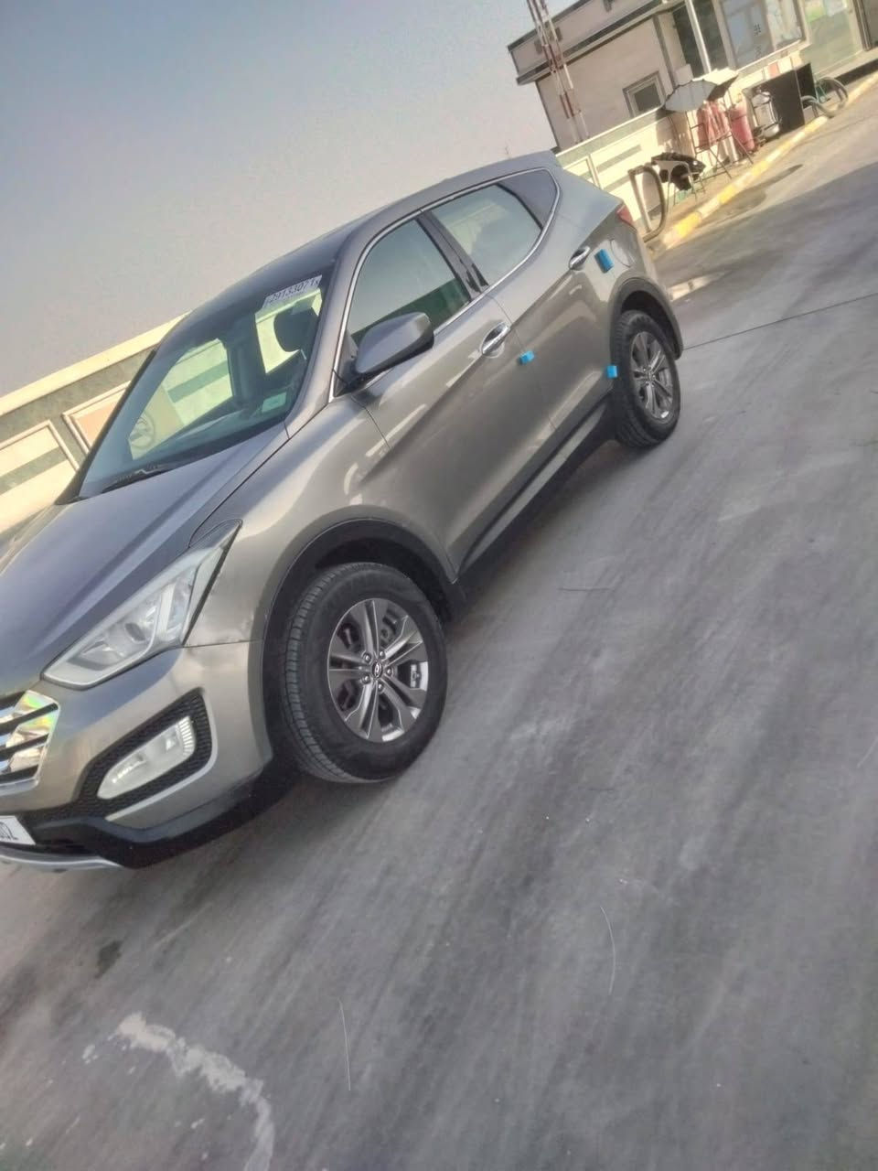 سنتافيه مديل 2014
موصفات عاديه 
سياره حادثها بنيد وا حافت الجاملغ اليمن المامي صبغ وا حافت جاملغ الخلفي صبغ فقط ولباقي كفاله مكينه كير جهازه من كلشي الستفسار *********** ولسعر 130او بيها مجال
