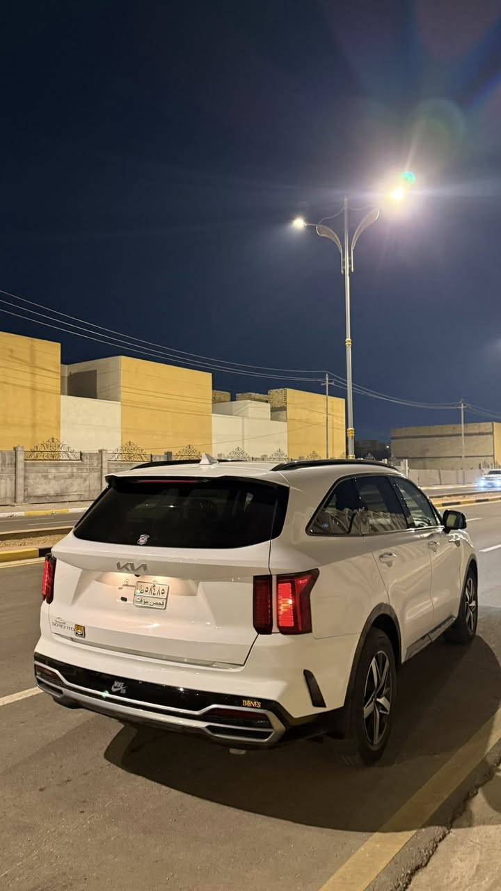 سورنتو 2023 وارد امريكي 
فول مواصفات 
4 سلندر 
بانوراما 
كشنات تدفئه 
كشنات كهرباء 
شاشه كبيره 
درايف مود 
رادارت 
نقاط عمياء 
3 قطع تبريد 
قياده شبه ذاتيه 
خروج عن المسار 
تحكم ستيرن جهتين 
اوامر صوتيه 
ماشيه 31 الف ميل 
السياره حادثها بابين و جاملغ 
البابين مبدلات نفس اللون بدون صبغ 
و جاملغ مبدل و مصبوغ 
السياره جاهزه مـا بيها نقص واحد و سعرها مناسب 
مكان السياره كربلاء 
سعرها 223 و بيها مجال بسيط 
‭0770 031 3377‬
