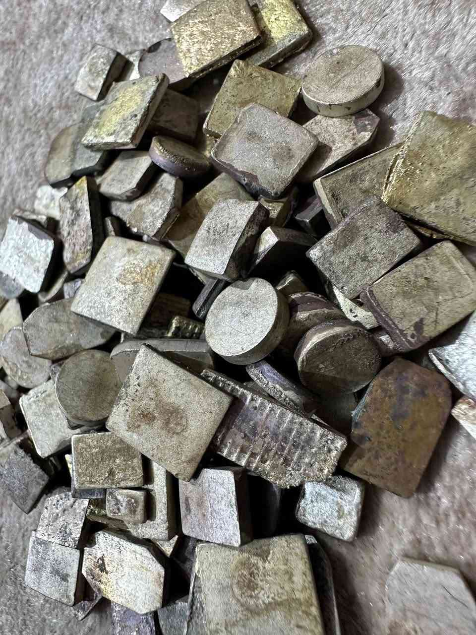 السلام عليكم 600غرام سعر الغرام 2500
مكاني بغدادكراده


**إذا كنت صاحب هذا الإعلان وتريد حذفه لأي سبب، رجاءا أرسل رسالة إلى الدعم الفني**