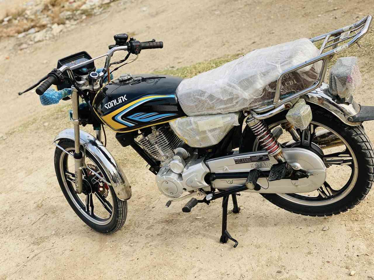 دراجه للبيع 2024
سلام عليكم دراجه موديل 24 نازله ب25 دراجه مكينه 200 cc دراجه كامله ما بيها نقص كلشي شغال بصمات تشغيل عن بعد او وبصمه ثالثه تشغيل يدوي اوراق موجوده بس منفيس او كارتونيه كهربائيات كلها شغاله 
عنوان بغداد 

رقم *********** 

السعر 650
