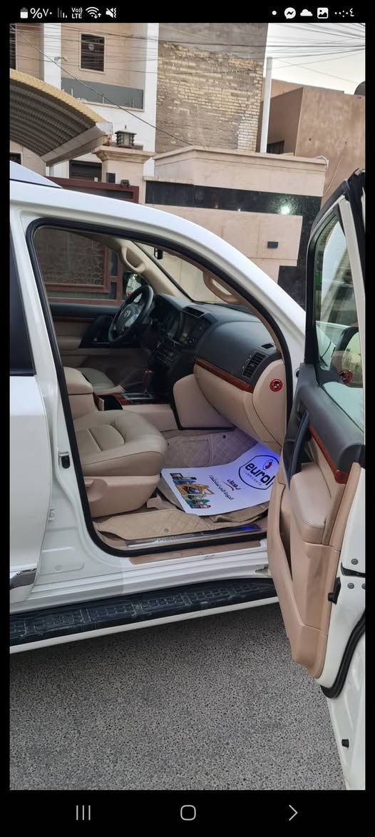 لاندكروز ٢٠١٣
محرك٨ /٤٦٠٠
مكفولة من الصبغ
بارد قليل بالباب الخلفي 
ماشية ١٦٢ حقيقي 
مكفولة كير ومحرك تايرات باتري كله جديد 
واتساب *********** / السعر ٣٩ بيها مجال
