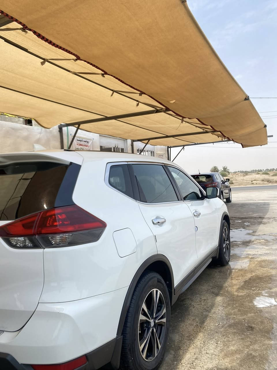 السلام عليكم
نيسان روج موديل 2018  رقم سليمانية بأسمي السياره بدون حادث عداد المسافه الحالي 188 الف 
بدون صبغ او بارد،  كير ومحرك جيدة جدا ،تدفئه تبريد بحالة ممتازه جداً
( المواصفات )
حجم المحرك  4 سلندر 2500 المرغوب
شاشه كامرة ،تحكم ستيرن وتحديد مسار
رادار امامي وجانبي ، قطعتين تبريد ، نضام Eco وsport, وبيها مواصفات اكثر السعر 185$  للاستفسار الاتصال على الرقم *********** او المراسله واتساب
