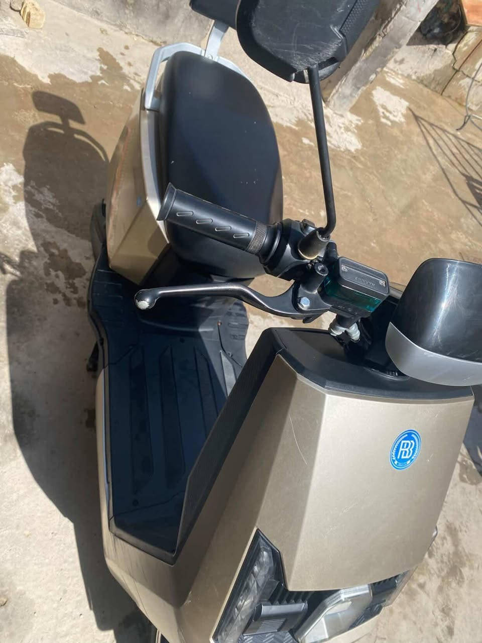 موطور سكنس شحن للبيع نظافتة 90 بطارياته ع فحص اريده ب 600وبيه مجال
اتصال ع ‏‪ 0783 883 4355‬‏
