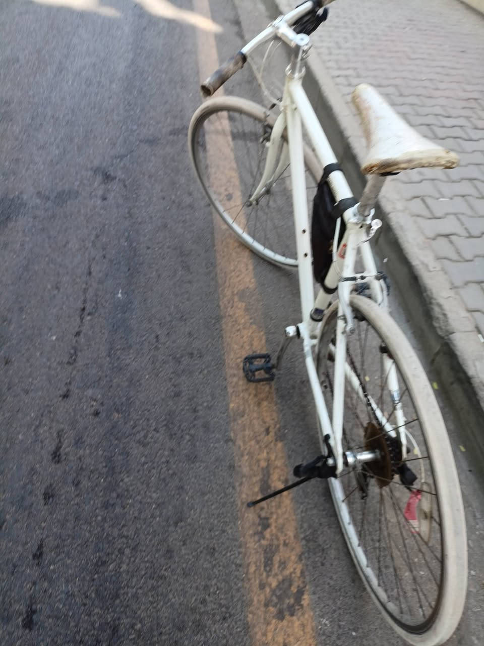 السلام عليكم
C700"WEEKEND BIKES

 هجين

 حجم 28 سستم شيمانو تورني فريم 52 تحكم يد مكينه 1×7

المنيوم بالكامل 

السعر130 وبي مجال 

مكاني بغداد قرب جامع النداء


**إذا كنت صاحب هذا الإعلان وتريد حذفه لأي سبب، رجاءا أرسل رسالة إلى الدعم الفني**