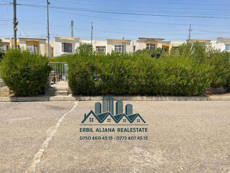 فرۆشتن خیرا لاوان ستی پیش حدیقە رووبەری 200متر یەك قات بیتونە پێکهاتووە یە ك نوستن گەرماو چێشتخانە هوڵ دەیوخان حدیقە گراج نرخ گونجاوت بۆزانیاری زیاتر*********** واتساپ *********** بیت للبیع فی اربیل لاوان ستی مقابیل حدیقه أربيل, العراق
