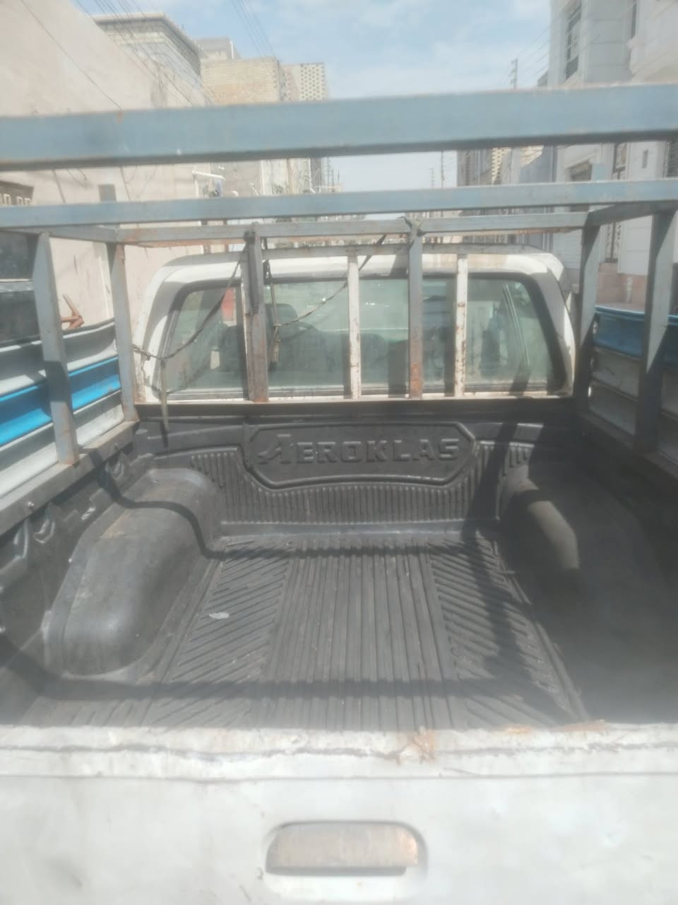 مكاني النجف 
السعر مليون ونص 
***********
