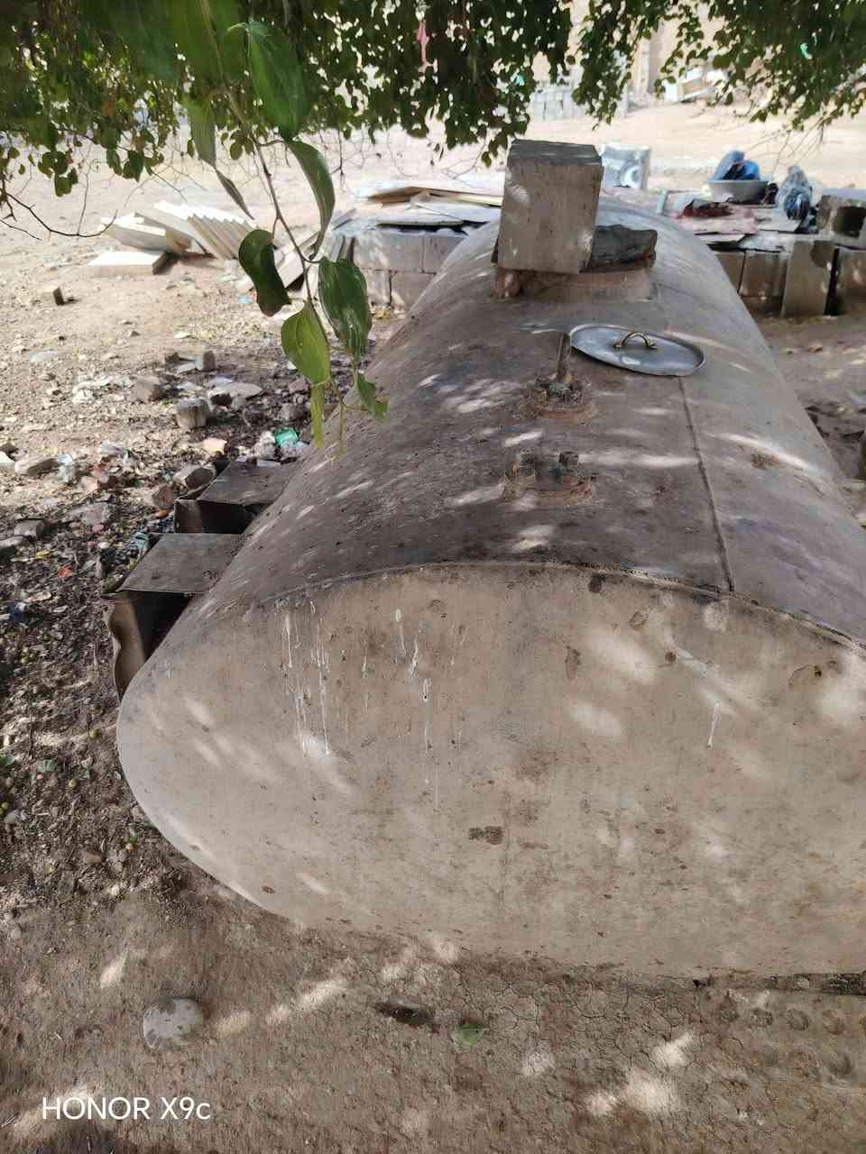 تانكي حديد البيع ثقيل سعر ٣٥٠  سكن بغداد *********** ***********
