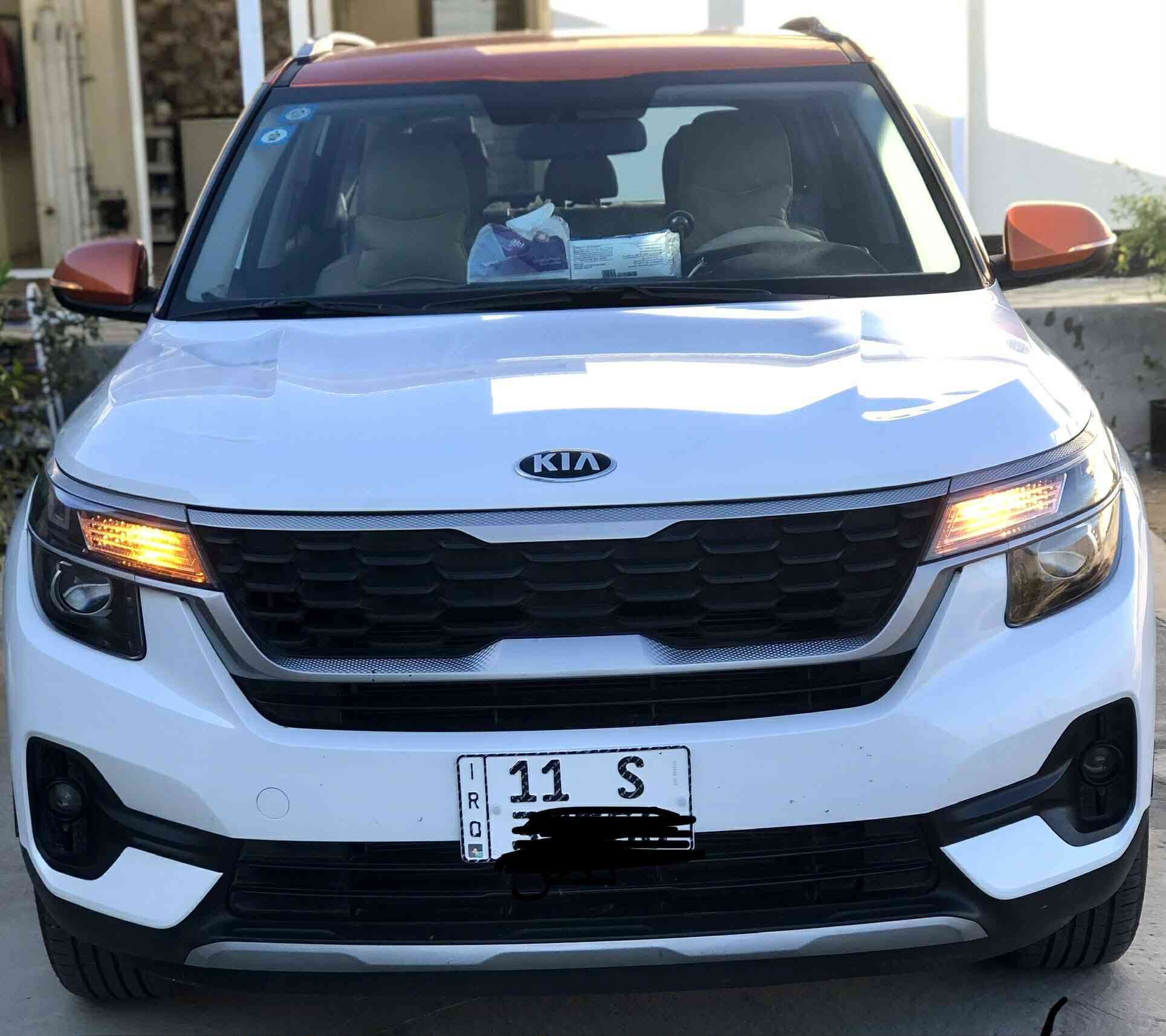 كيا سلتوس موديل٢١ توكلر 
* خليجي وارد هندي المرغوب مو صيني 
* ⁠محرك ١٦٠٠ اقتصادي مثل صرف الهايبرد 
* ⁠كشنات جلد بلادي 
* ⁠كير at  المرغوب 
* ⁠يدات نيكل شاشه لمس 
* ⁠تخم تاير رقم بغداد تحويل مباشر
* خزن شركه الدولية العراقية ماشيه 19 الف ونص *
* ⁠بصمة تشغيل وبصمة ابواب وتشغيل عن بعد
* ⁠تبريد ثلج 8سرعات 
* ⁠سبير الشركة ما نازل 
* ⁠تشتغل بنزين عادي ومحسن 
* لد امامي وكشافات اماميه وكشاف ضباب
* حساسات خلفيه 
* بيها بارد بالجاملغ الأمامي والباب الخلفي كد شبر وموضح بالصور 
السعر ١٦٢ $ 
***********
