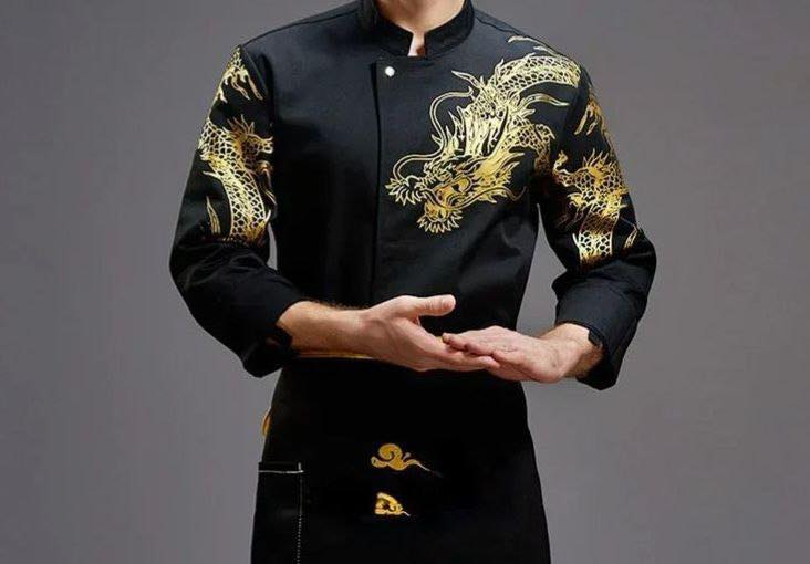 🔥 هل أنت شيف وتبحث عن زي احترافي يليق بمطبخك وأناقتك؟ 👨‍🍳  

لدينا تشكيلة مميزة من أزياء الشيفات عالية الجودة تجمع بين الراحة والأناقة داخل المطبخ.  

✅ أكثر من 350 موديل مختلف  
✅ جميع القياسات متوفرة  
✅ إمكانية تنفيذ أي تصميم خاص يطلبه الشيف  
✅ خامات مريحة وعملية تناسب ساعات العمل الطويلة  

سواء كنت شيف محترف، صاحب مطعم، أو طالب في مجال الطهي…  
أكيد ستجد الزي المناسب لك لدينا.  

📞 للحجز والاستفسار:  
+964 774 289 4846  
+964 774 831 5274  

✨ اطلب الآن وكن مميزاً بزي شيف أنيق واحتراف
