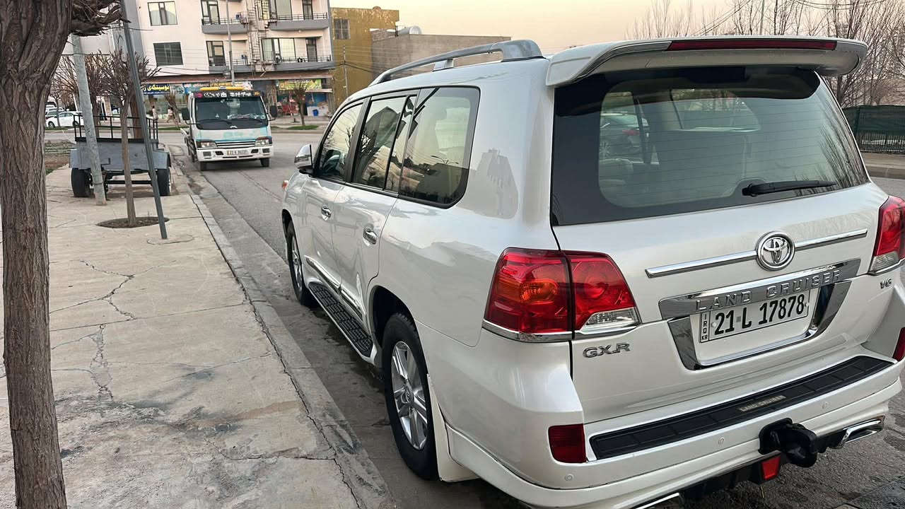 لاندكروز شركة جيهان
موديل 2015 
مكفوله من صبغ و بارد 

سنويه جديد
ثاني يوم تحويل او وكاله

ماشي 175 الف 

مكاني قظاء جم جمال
سعر 390 ورق و مجال

***********
