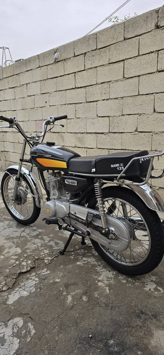 سلام عليكم دراجة نامه ايراني للبيع ادوات 
السعر 400وبيهه مجال 

الزبير . البترو 
***********
