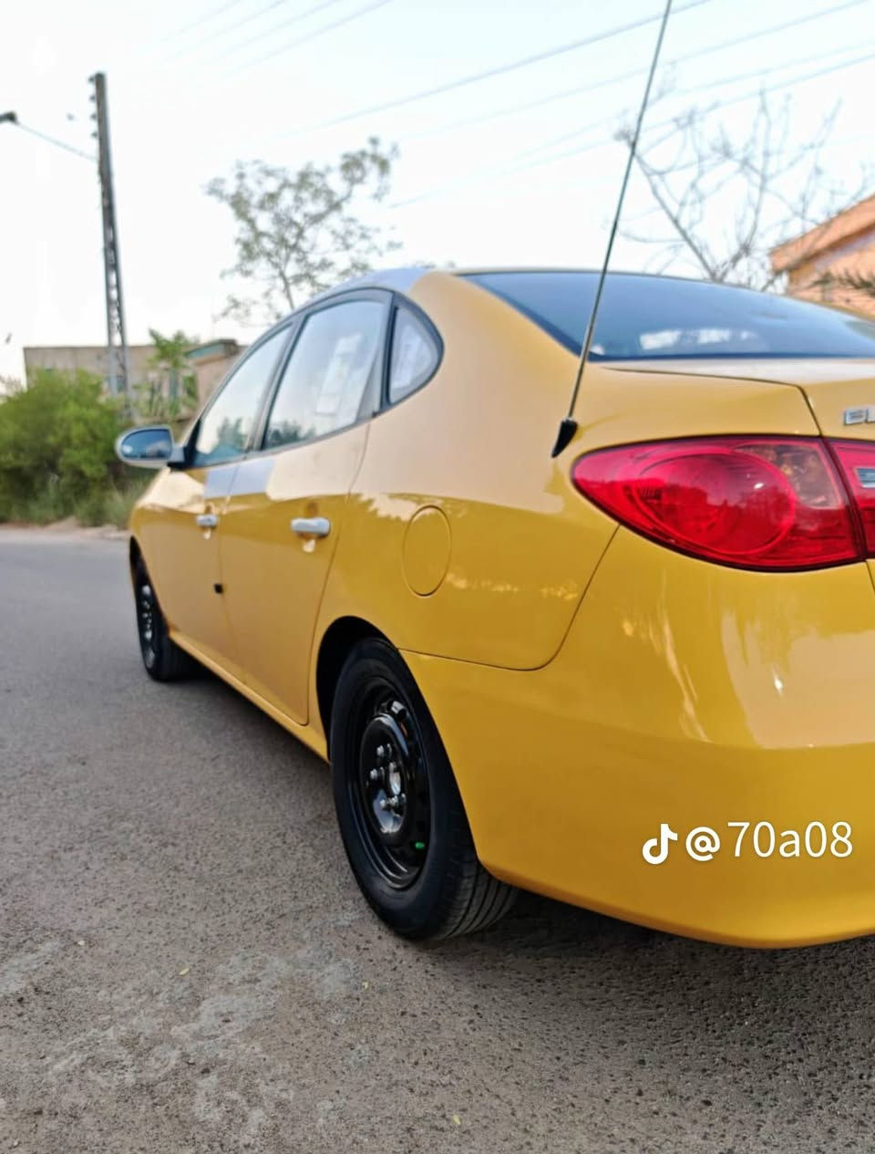 سلام عليكم النترة خليجي ٢٠١٠ بدون حادث بدون تبديل كاملة السيارة من الدعامية للدعامية صدر جديد تخم تاير دوشمة جديدة حتة الصندوق مغلف ليلون تنتة ليلون كير مكينة خير من الله ماشية ٩١ الف حقيقي تمشي ١٢٠ بيها يدك الجرس منبة مال دشبول رقم انكليزي  رقم بغداد رقم مميز ٤ أرقام سنوية ٢٠٣٠  مكينة ٢٠٠٠  عنوان بغداد حي اور رقم الهاتف *********** السعر ١١٥
